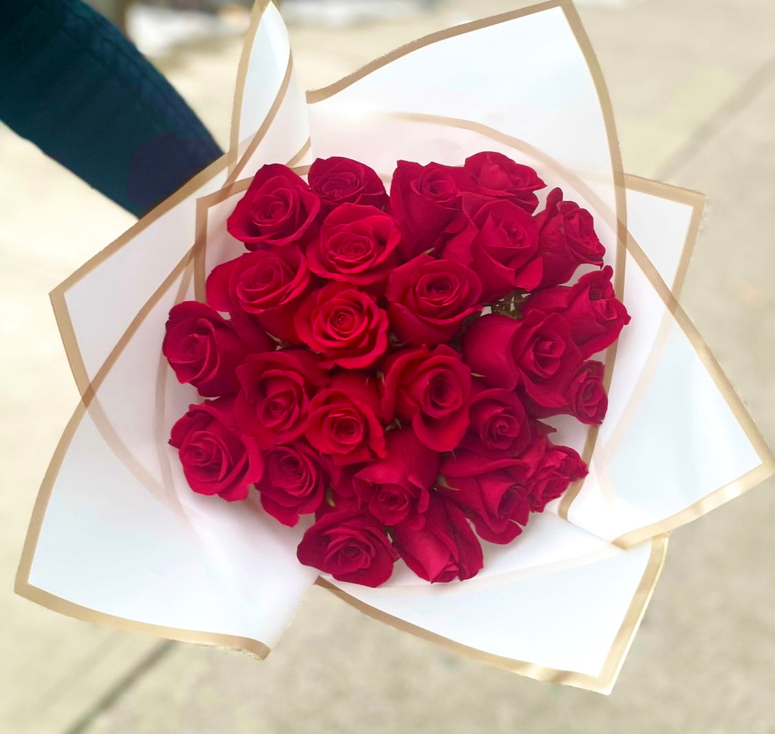 3 dz Spiral Roses Red