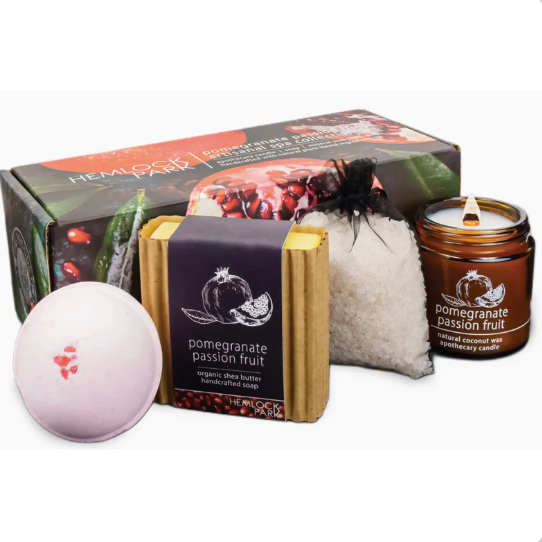 Pomegranate Passion Fruit Spa & Candle Gift Boxo