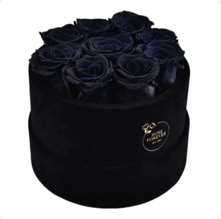 Essential Black Velvet Black Roses Round