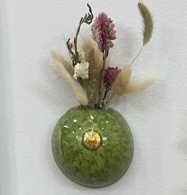 Booberino Green Wall Vase with Mini Dried Floral Bouquet