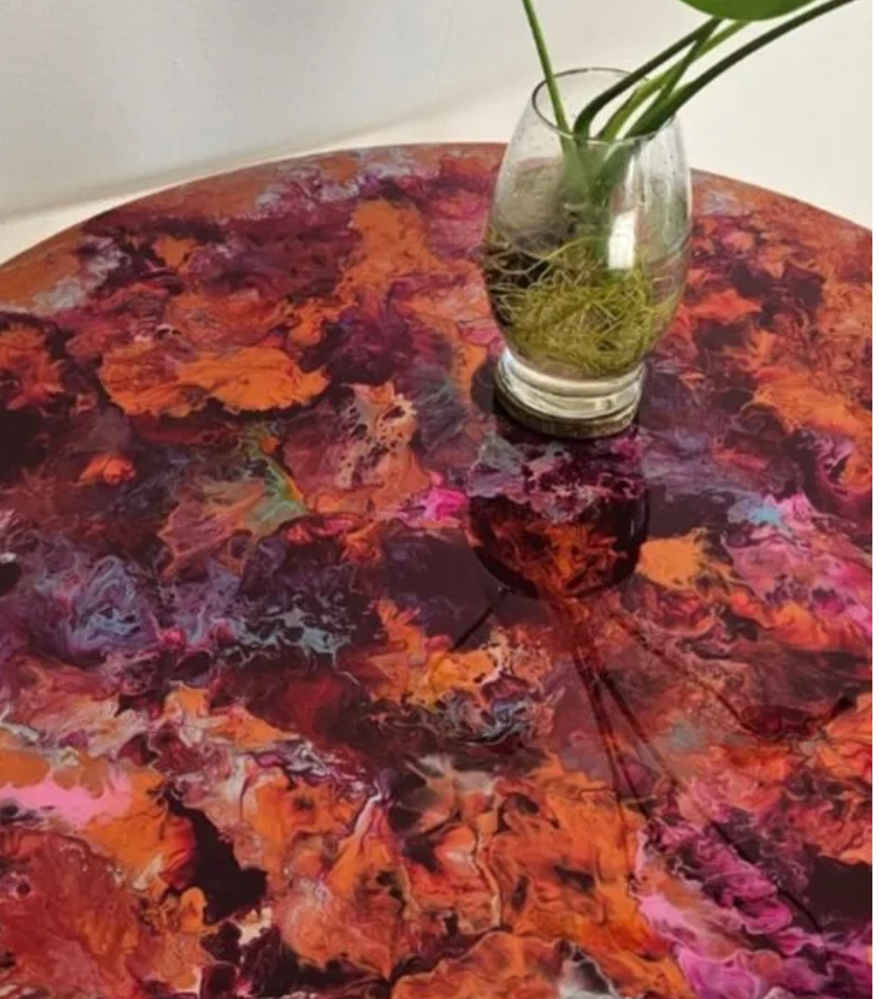 Malbec Universe: 30" Resin Wooden Table