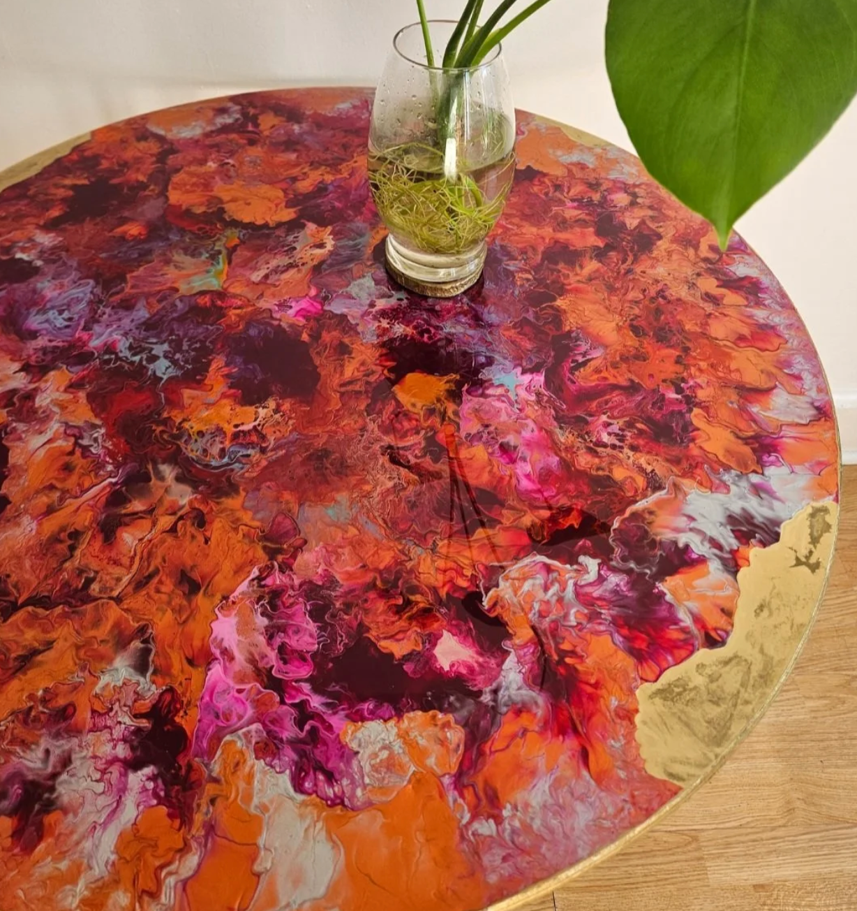 Malbec Universe: 30" Resin Wooden Table